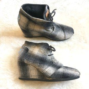 Toms Lace Up Wedge Booties